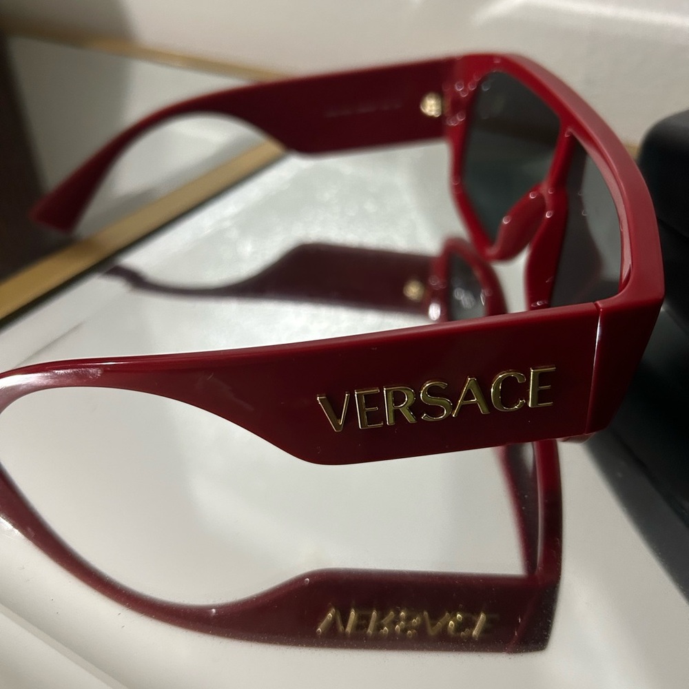 Authentic Versace sunglasses - Picture 4 of 4